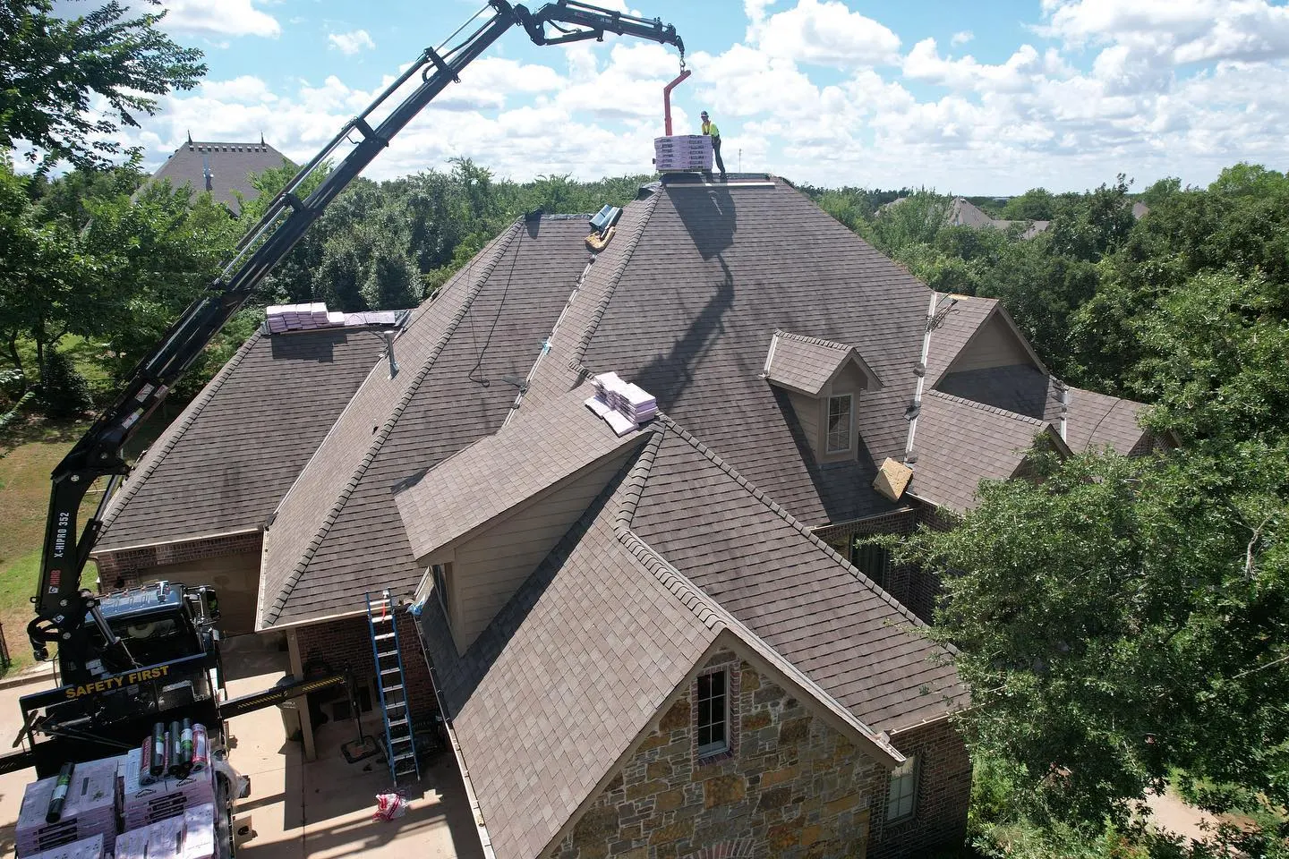 Business profile photo for Rescom Roofing & Construction